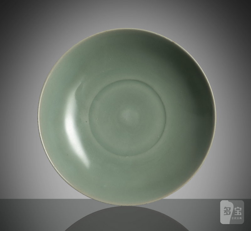 A fine 'Longquan' celadon lotus dish - 图2